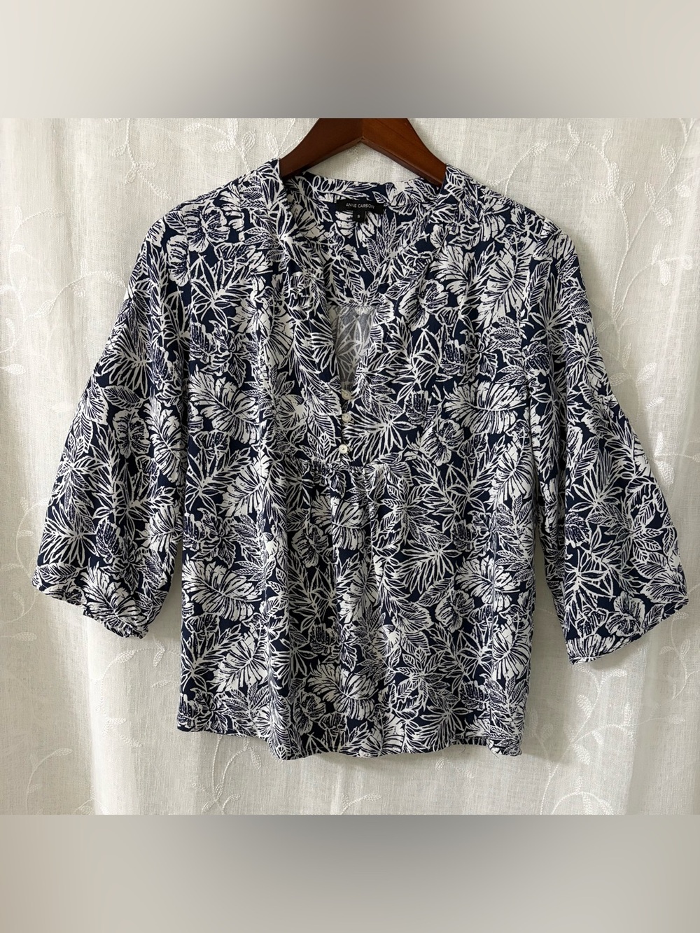 Anne Carson Navy and White Botanical Print Pullover Tunic
